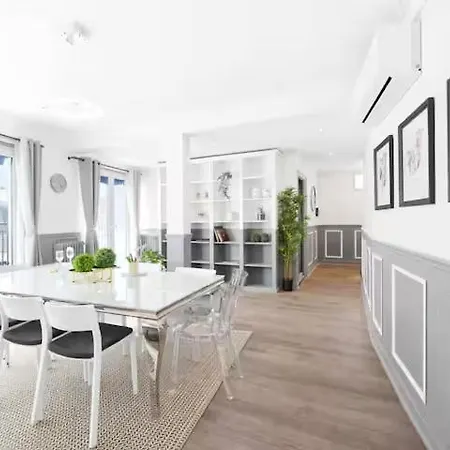 Luxurious 130 M Terrace Champs-elysees * 파리