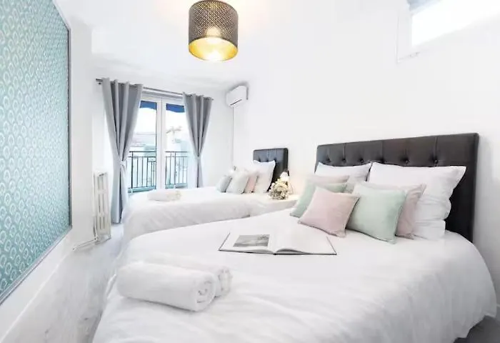 Luxurious 130 M Terrace Champs-elysees 아파트 파리